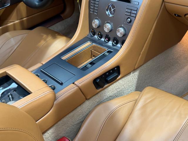 ASTON MARTIN DB9 usata, con Fari Xenon
