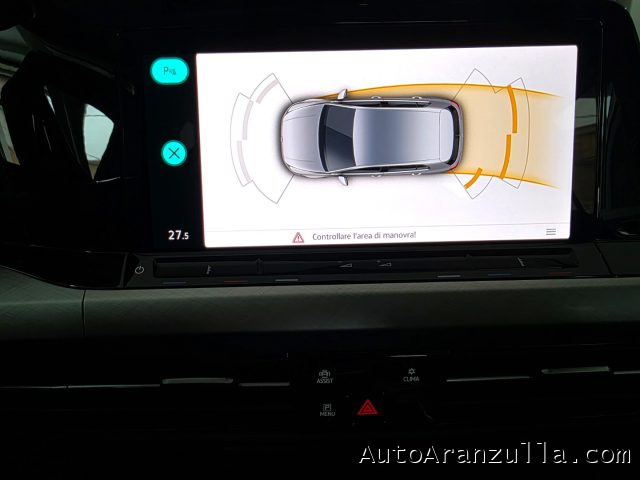 VOLKSWAGEN Golf usata, con USB