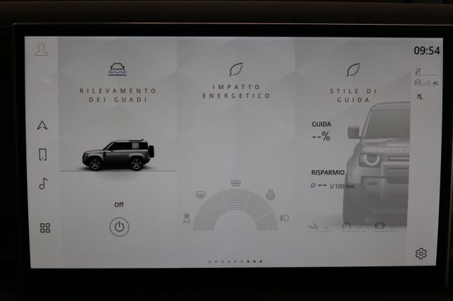LAND ROVER Defender usata, con Autoradio digitale