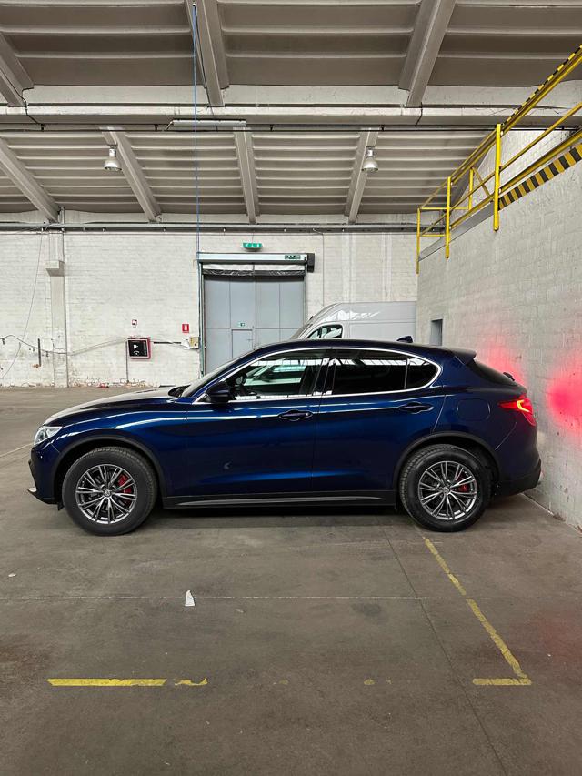 ALFA ROMEO Stelvio usata, con Autoradio