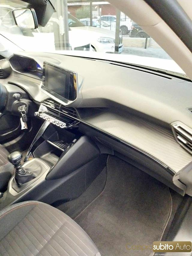 PEUGEOT 2008 usata 27