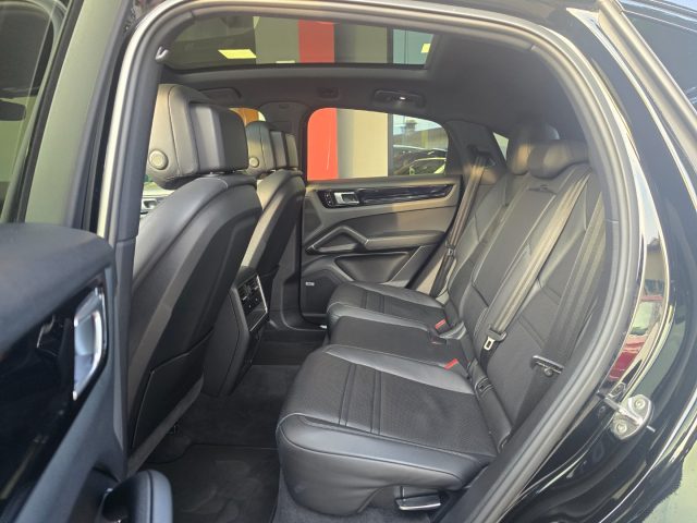 PORSCHE Cayenne usata, con Cerchi in lega