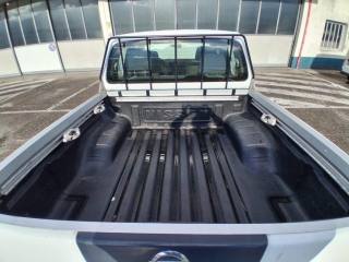 NISSAN Navara usata, con Sedile posteriore sdoppiato