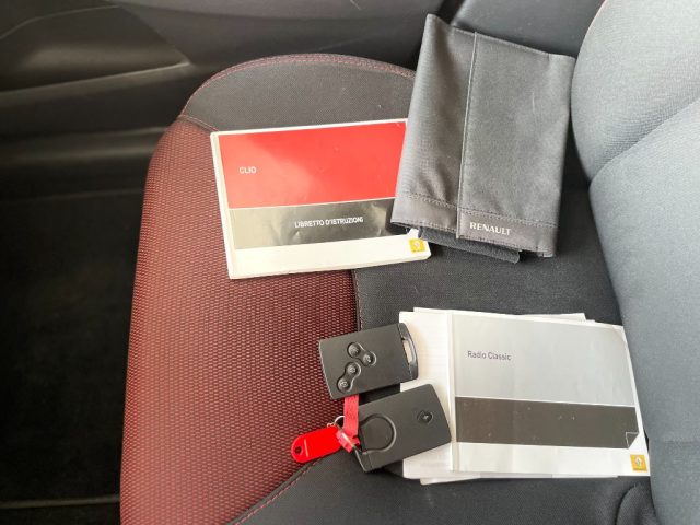 RENAULT Clio usata, con Airbag testa