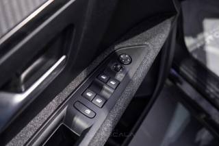 PEUGEOT 5008 usata, con Controllo automatico clima
