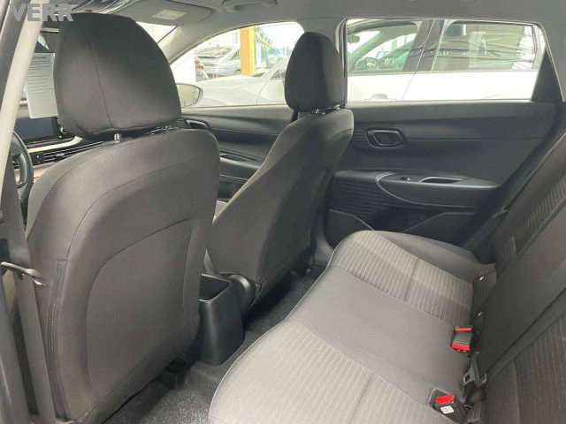 HYUNDAI i20 usata, con Volante in pelle