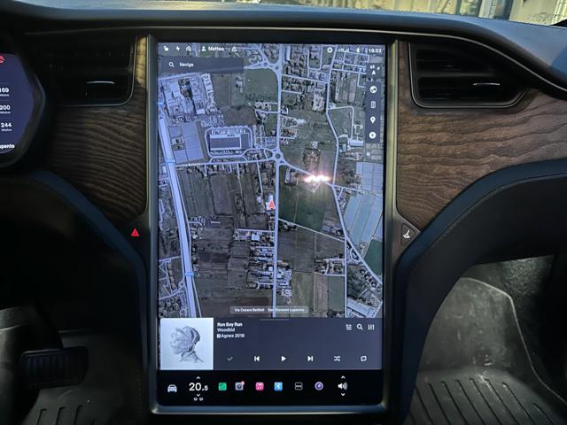 TESLA Model X usata, con Fendinebbia