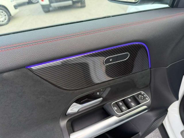 MERCEDES-BENZ GLA 200 usata, con Sistema di navigazione