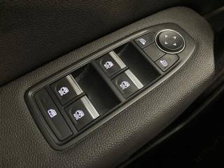 RENAULT Captur usata, con Hill holder