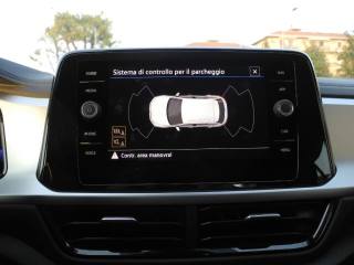 VOLKSWAGEN T-Roc usata, con Volante multifunzione