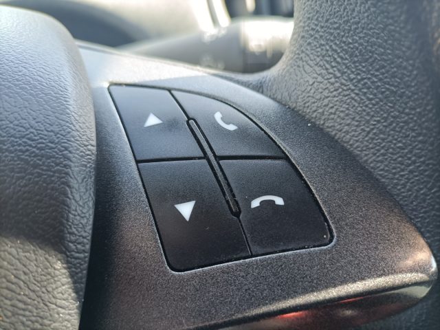 LANCIA Ypsilon usata, con Autoradio digitale