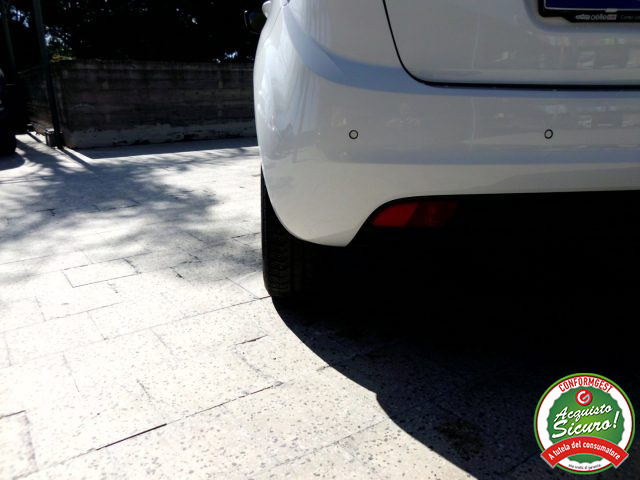 KIA Venga usata 38