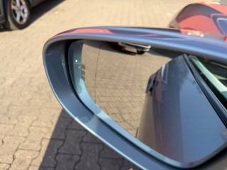 PORSCHE Taycan usata, con Volante in pelle