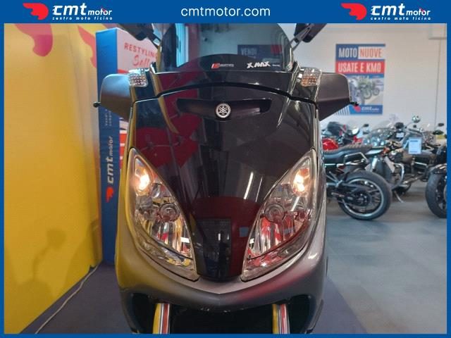 YAMAHA X-Max 250 usata 9