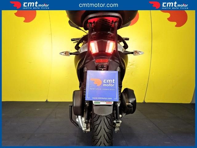 PIAGGIO MP3 usata 8