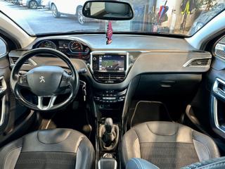 PEUGEOT 2008 usata, con Controllo automatico clima