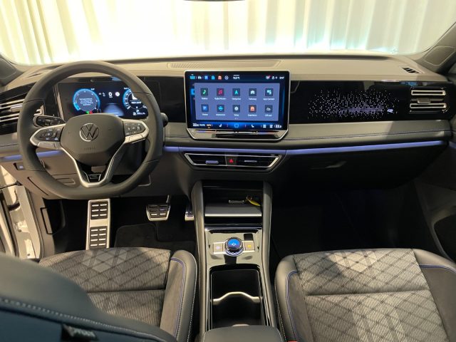 VOLKSWAGEN Tiguan usata, con Autoradio