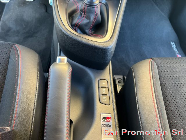 TOYOTA Yaris usata, con Park Distance Control