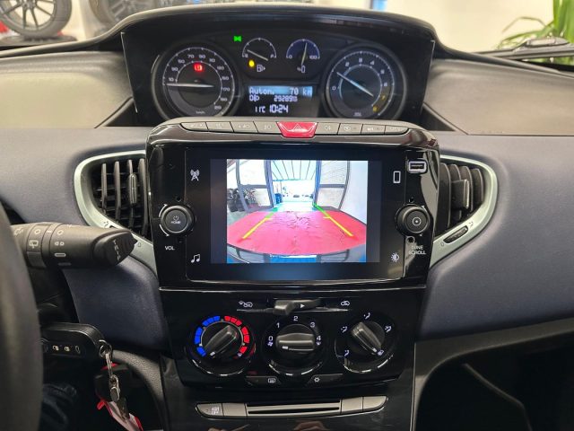 LANCIA Ypsilon usata, con Controllo trazione