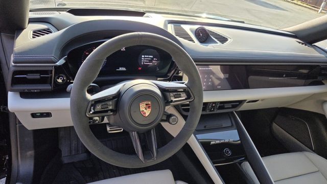 PORSCHE Macan usata, con Volante in pelle