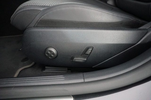 MERCEDES-BENZ C 220 usata, con Volante in pelle