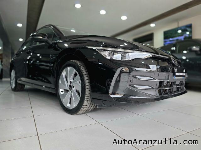 VOLKSWAGEN Golf usata, con Luci diurne LED