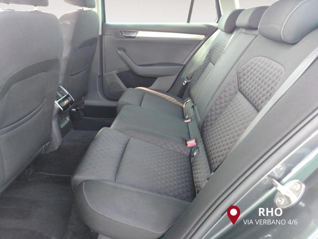 SKODA Superb usata, con Park Distance Control