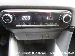 TOYOTA Yaris usata, con Luci diurne LED