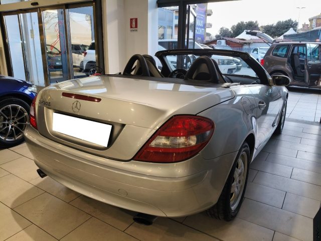 MERCEDES-BENZ SLK 200 usata, con Chiusura centralizzata
