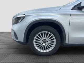 MERCEDES-BENZ CLA usata 12