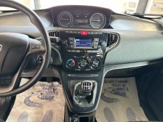 LANCIA Ypsilon usata, con Autoradio digitale