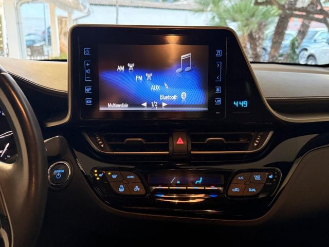 TOYOTA C-HR usata, con Specchietti laterali elettrici