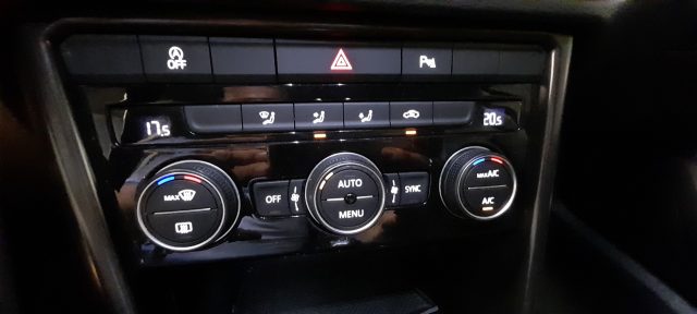 VOLKSWAGEN T-Roc usata, con Specchietti laterali elettrici