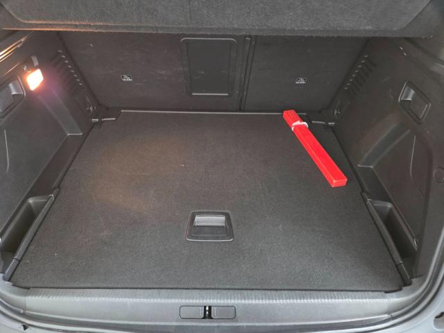 PEUGEOT 3008 usata, con Climatizzatore