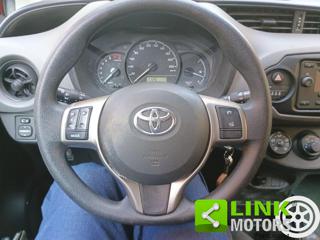 TOYOTA Yaris usata, con Telecamera per parcheggio assistito