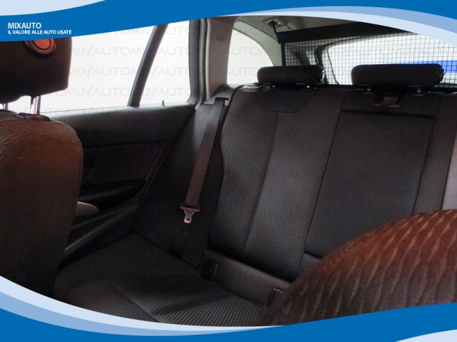 BMW 318 usata, con Controllo automatico clima