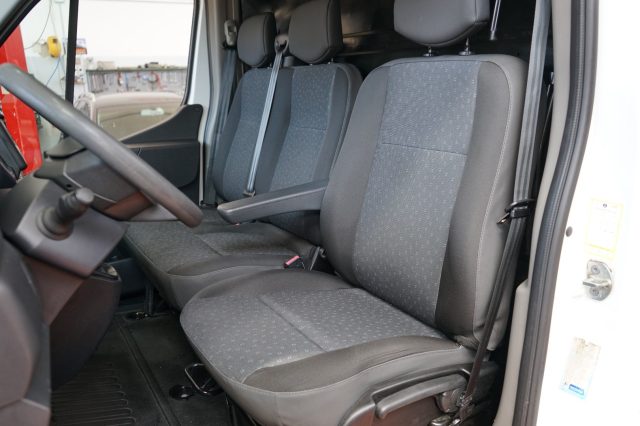 OPEL Movano usata, con Touch screen