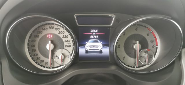 MERCEDES-BENZ GLA 200 usata, con Controllo trazione