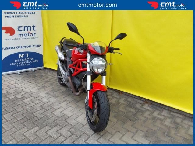 DUCATI Monster 696 usata 2