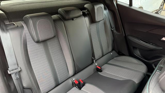 PEUGEOT 2008 usata, con Interni in pelle