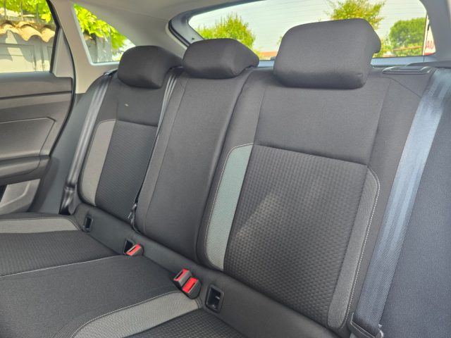 VOLKSWAGEN Taigo usata 98