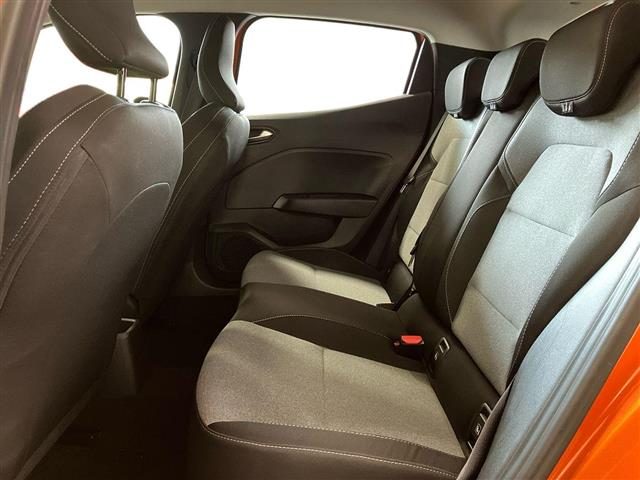 RENAULT Clio usata, con Sensori di parcheggio posteriori