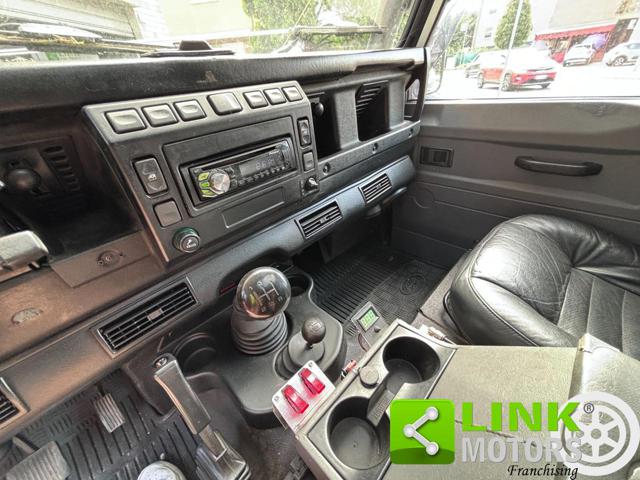 LAND ROVER Defender usata 23