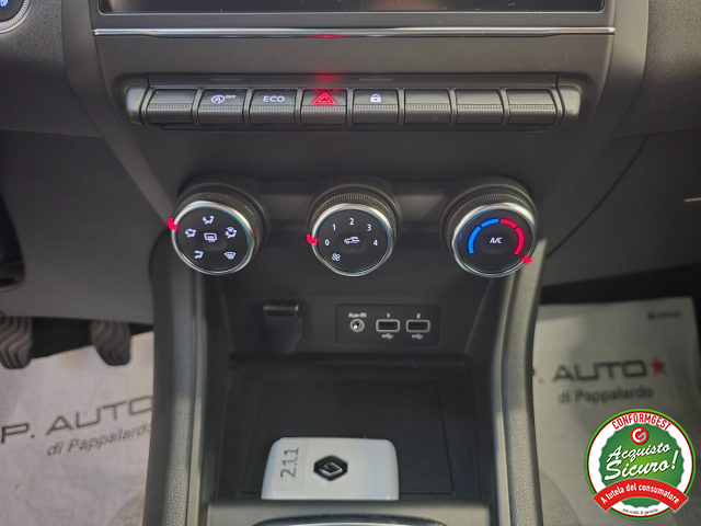 RENAULT Captur usata, con Autoradio digitale