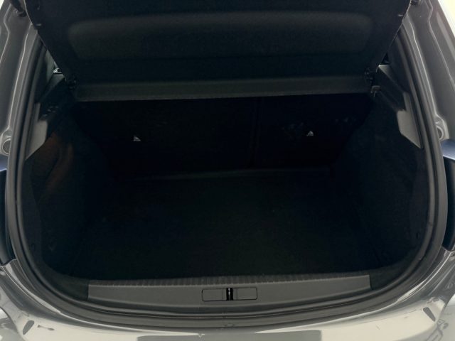PEUGEOT 208 usata, con Touch screen