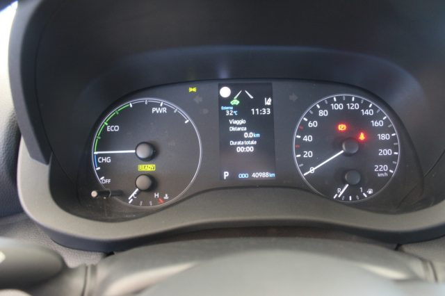 TOYOTA Yaris usata, con Fari LED