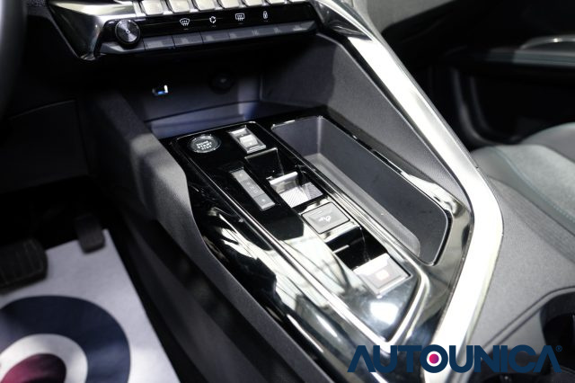 PEUGEOT 3008 usata, con Autoradio digitale