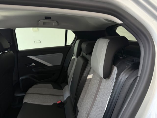 OPEL Astra usata, con Sensore di pioggia