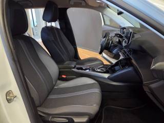PEUGEOT 2008 usata, con Sensori di parcheggio posteriori