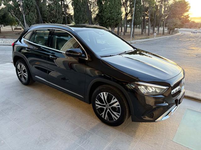 MERCEDES-BENZ GLA 200 usata, con Airbag laterali